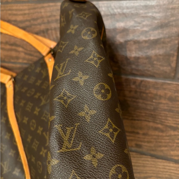 Authentic Vintage Large Louis Vuitton Tote - Picture 3 of 13